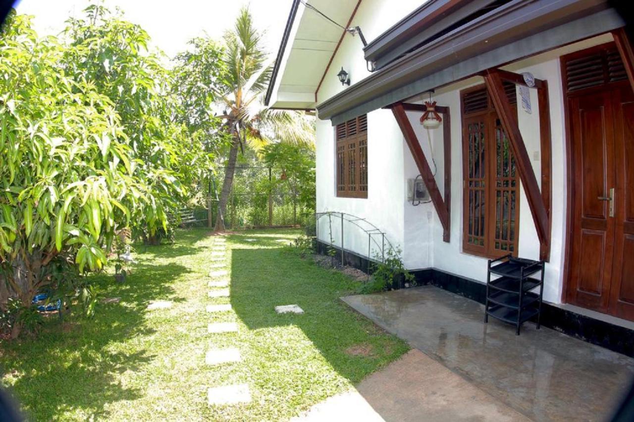 The Hermitage Negombo Kurana Katunayaka Exterior photo